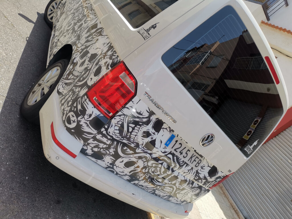 Personalización Furgoneta VW Transporter con Vinilo en Tenerife